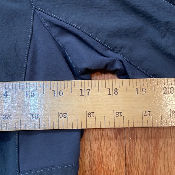 KUHL Projekt XS Dark Gray Black Pop Over 1/4 zip pockets have zipper hood visor - Picture 3 of 16